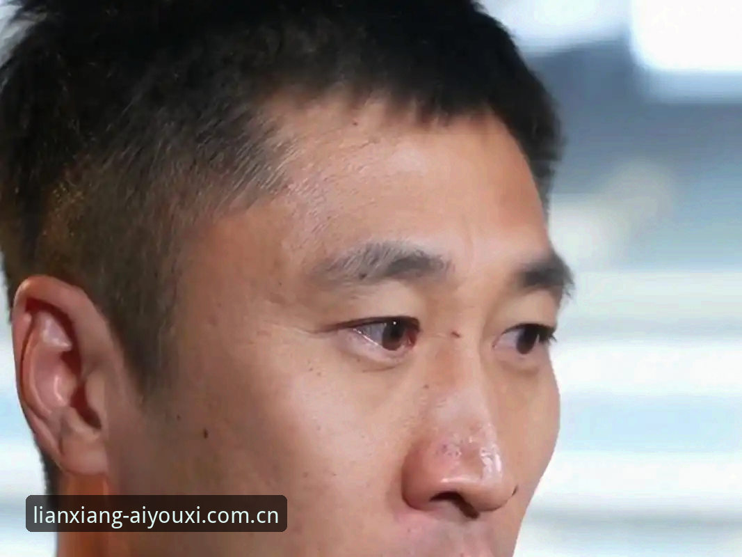 马宁世界杯前坦言：裁判不看评论，但球迷“又请吃饭又送监狱”的真相深度分析
